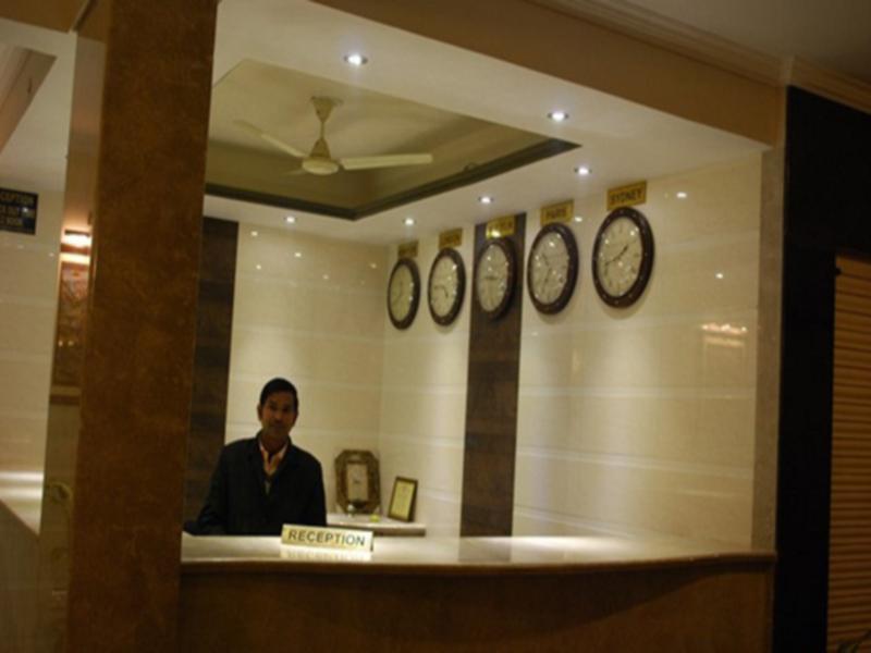 Отель Amanda Crown Jaipur Kukas Экстерьер фото